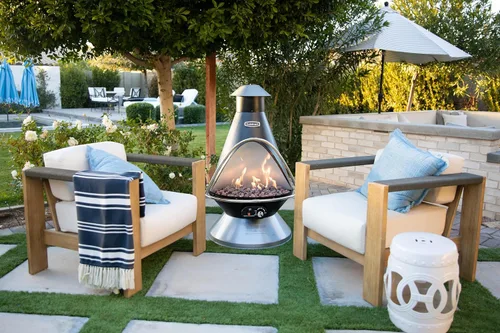Vista 9 de Cuisinart Chimenea de propano para fogata, 40,000 BTU, chimenea de gas ajustable para patios, incluye rocas de lava, protector térmico direccional