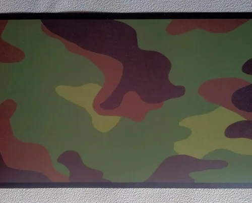 Vista 4 de Camuflaje Camo Papel pintado pared frontera - Verde