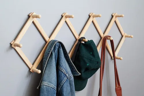 Vista 3 de Fox Run Estante de pared extensible de madera de haya para tazas de café