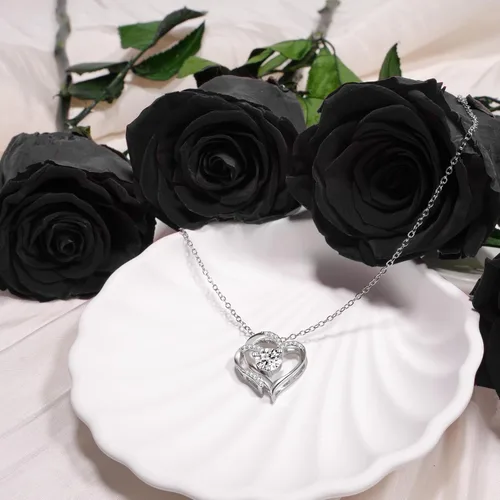 Vista 2 de Yamonic Regalos de cumpleaños de rosas para mujer, rosa real eterna con collar de corazón, regalos para mamá abuela, flores preservadas con tallo