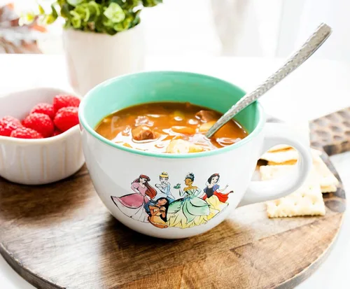 Vista 7 de Silver Buffalo Disney Princess Group Shot With Jasmine, Merida, Belle, Mulan, Ariel, Cenicienta, Pocahontas, Tiana y Blancanieves, 24 onzas