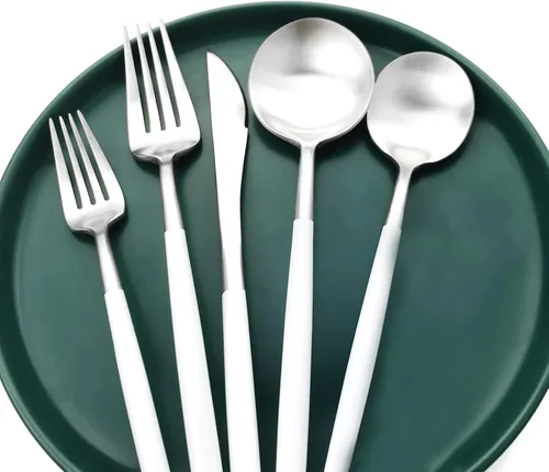 Vista 2 de Gugrida Juego de cubiertos de acero inoxidable 18/10 con mango blanco mate, 20 piezas, incluye tenedores, cucharas, cuchillos, cubiertos de Plateado