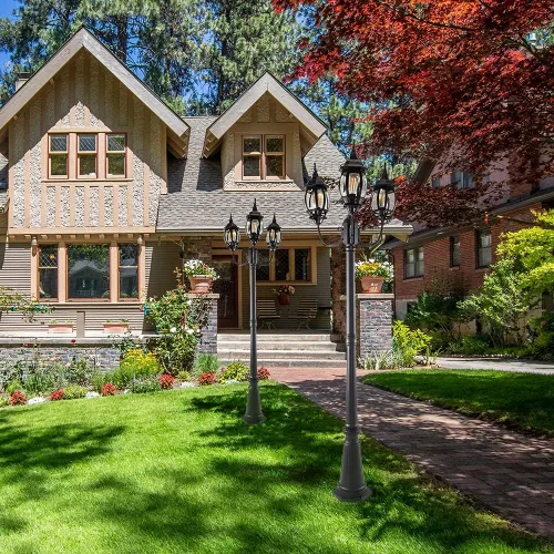 Vista 5 de LUTEC Lámpara de poste LED para exteriores con triple cabezal, luces de calle vintage cableadas para césped, patio, camino, jardín, poste de luz