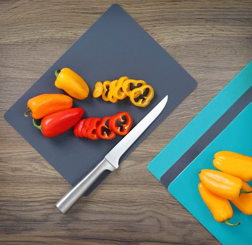 Vista 5 de Dexas Tabla de Cortar de Servicio Pesado Grippmat, Tablas de Cortar Flexibles para Cocina, Juego de 4, Tapete de Corte de Tabla de Plástico