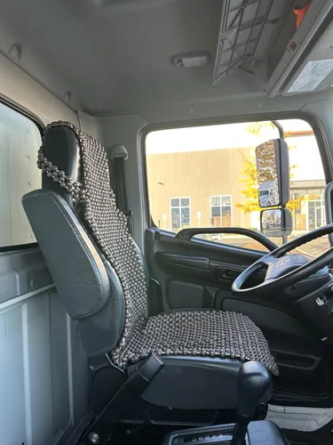 Vista 2 de Funda extra grande de cuentas de madera natural para asiento, almohadón masajeador y refrescante para camiones, remolques, furgonetas