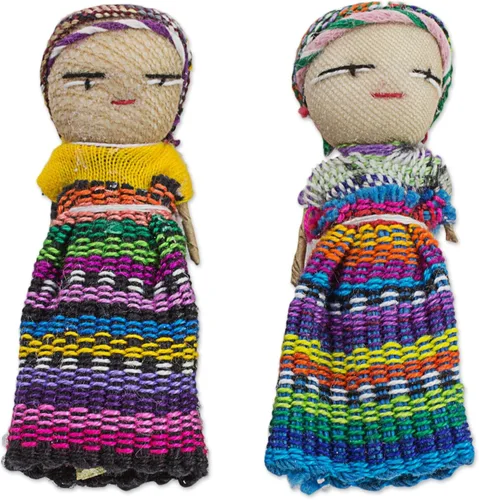 Vista 4 de NOVICA Muñecas tradicionales hechas a mano de Guatemala con bolsa de almacenamiento de algodón, 2.5 pulgadas, 'The Worry Doll Gang' (juego de 12)