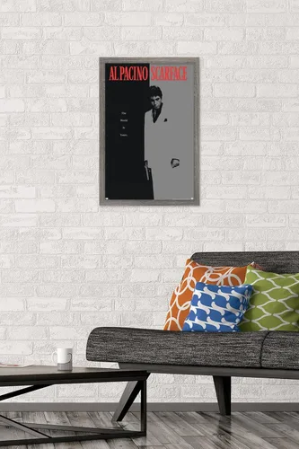 Vista 2 de Trends International Scarface - Póster de pared de una hoja, 14.725 x 22.375 pulgadas, versión enmarcada de madera de granero Versión enmarcada