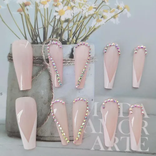 Vista 3 de Uñas largas a presión con punta francesa blanca, diseño de ataúd con diamantes de imitación, uñas acrílicas a presión de cobertura completa