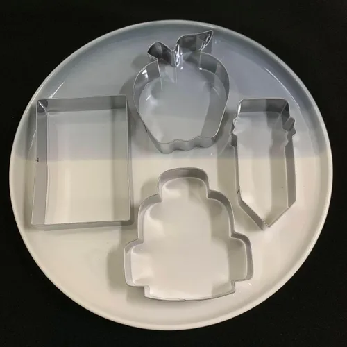 Vista 4 de LUBTOSMN Juego de 4 cortadores de galletas para el regreso a clases, libro, manzana, lápiz Fondant