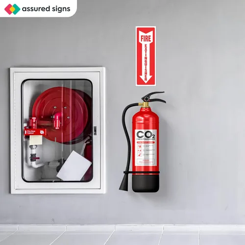 Vista 5 de Letreros de extintor de incendios, calcomanías de señal de seguridad, paquete de 4 unidades, 4 x 12 pulgadas, vinilo de 5 mil, colores rojo y blanco