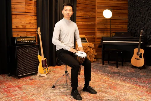 Vista 5 de Instrumento de círculo de tambor de mano Djembe, Serie Headliner de caoba tallada — NO FABRICADO EN CHINA — Cuerdas de tejido africano Mali