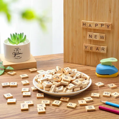 Vista 3 de 260 piezas de azulejos de madera con letras de madera para manualidades, colgantes, ortografía, manualidades navideñas, juego de azulejos de madera