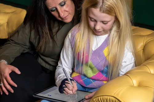 Vista 4 de Handithings®: Peso de mano - Orgullosamente hecho a mano en los EE. UU. (FUNCIONA PARA MANO DERECHA O IZQUIERDA) Beneficioso para el control