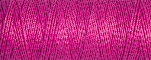 Vista 9 de Gutermann 723878-107-1 R753 No.40 - Hilo de seda (98.4 ft x 1 carrete, 107)