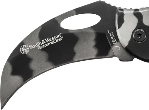 Vista 3 de Smith & Wesson Extreme Ops Folding Karambit with 3" 7Cr Steel Blade, Finger Hole, Pocket Clip, for Tactical, Outdoors, and EDC