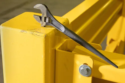 Vista 5 de Crescent Llave de construcción ajustable de óxido negro de 10" - AT210SPUD