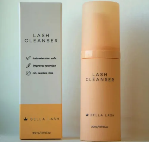 Vista 2 de Limpiador de pestañas a base de agua de Bella con removedor de maquillaje