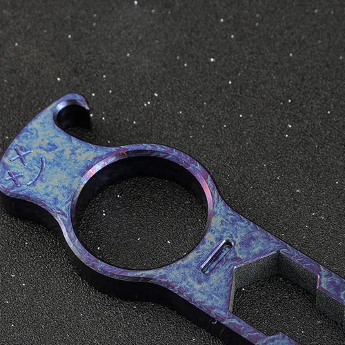 Vista 4 de Herramienta de bolsillo EDC Pry Bar,Llave hexagonal multiherramienta de titanio, destornillador, extractor de uñas, llavero abridor de botellas