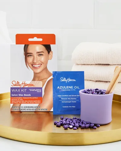 Vista 4 de Sally Hansen Kit de perlas de cera de salón Depilación para cara y bikini Sin desperdicios, sin tiras Kit completo de depilación para el hogar