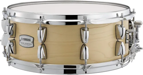 Vista 2 de Yamaha Tour Custom Tambor de Caja de 14'' x 6.5'' con Carcasa de 6 Capas de Arce 100% en Satén Butterscotch, Caja Multiusos para el Baterista Serio