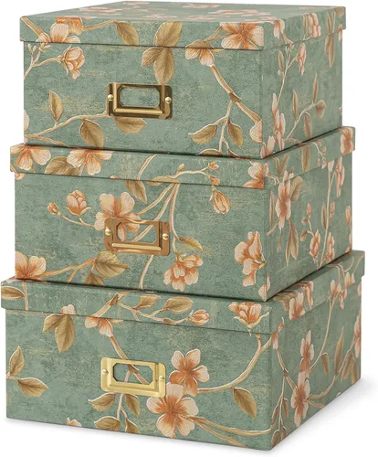 Soul & Lane Cajas de almacenamiento decorativas de cartón, juego de 3 cajas cuadradas apilables con tapas y soportes para etiquetas doradas,
