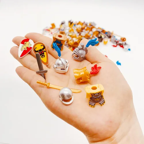 Vista 7 de Miutrue Paquete de Accesorios de Armas de Caballero Medieval Juguete de Bloques de Construcción Armadura Casco Escudo Arco Flecha Diseñado para Mini