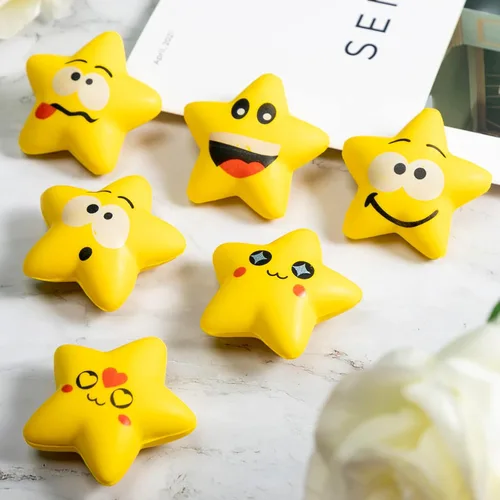 Vista 3 de Kasyat 30 bolas de estrés con forma de estrella para aliviar el estrés, bola sonriente, color amarillo, mini bolas de espuma sonriente, juguetes