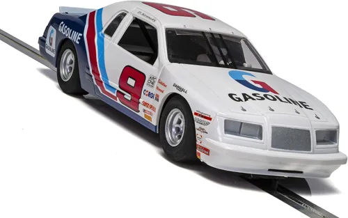 Vista 3 de Scalextric Ford Thunderbird Stock Car 1:32 Slot Race Car C4035, blanco, rojo y azul