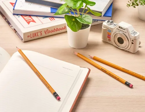 Vista 7 de Bostitch Office Premium - Lápices #2, madera de cedro americano, preafilados, grafito HB, paquete de 24 unidades (BACP12Y-2PK)