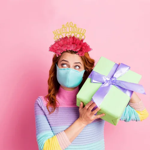 Vista 3 de ZZDCMS Tiara de cumpleaños con texto en inglés «Never Looked So Good» de 40 cumpleaños, decoración de corona de cumpleaños de 40 años, divertido