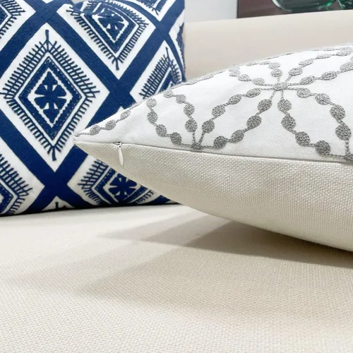 Vista 4 de Slow Cow - Funda de almohada decorativa con bordado, funda de almohada para sofá, funda de almohada de 20 x 20 pulgadas, gris