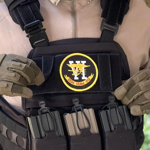 Vista 6 de Paquete de 2 paneles de parche Molle, bloc de insignias, parches de moral, placa de identificación de gancho y bucle, panel adaptador para placa