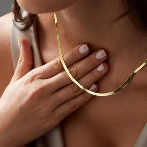 Vista 8 de DEARMAY - Collares de oro bañado de 14 quilates para mujer, delicado collar de gargantilla de espiga de oro, collar de serpiente en capas finas