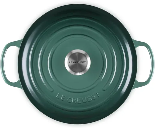 Vista 2 de Le Creuset Horno redondo profundo Signature de hierro fundido esmaltado, 6.5 cuartos de galón., Artichaut