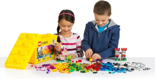 Vista 3 de Caja de ladrillos creativos grandes y clásicos de la marca LEGO 10698.
