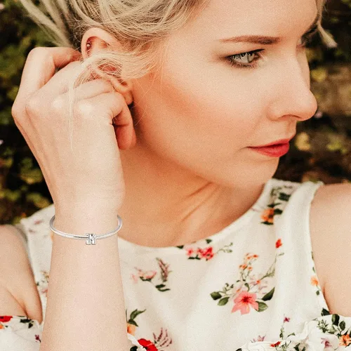 Vista 2 de La Menars Letter A-Z Initial Charm for Bracelets 925 Silver Alphabte Jewelry for Necklaces Dangle for Mother's Day Birthday Christmas Gift
