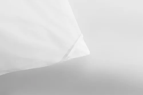 Vista 4 de Allersoft Protector de edredón de 100% algodón para control de ácaros del polvo, caspa de mascotas, plumas, polen y alergias (66x86)