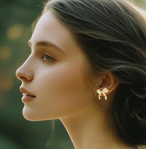 Vista 7 de Aretes de aro pequeños y ligeros con lazo de oro de 14 quilates para mujeres y niñas