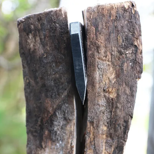 Vista 5 de KAKURI Herramienta japonesa NATA pequeña hacha de 5.3 pulgadas [doble biselado] fabricada en Japón, hacha japonesa de división de madera para leña