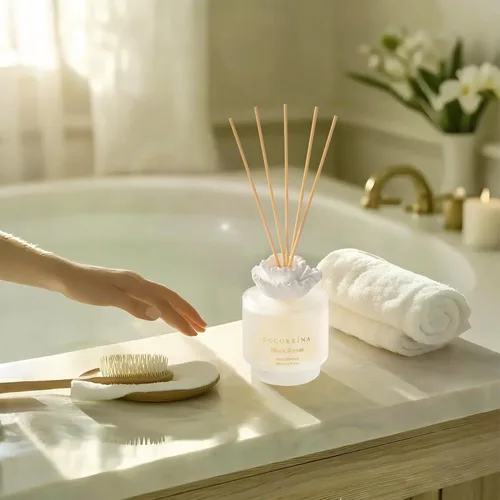 Vista 5 de COCORRÍNA Difusor de Caña de Flor de Yeso – Aroma de Bosque Negro, Aceite de 6.76 oz con 8 Varillas, Fragancia de Larga Duración para el Hogar