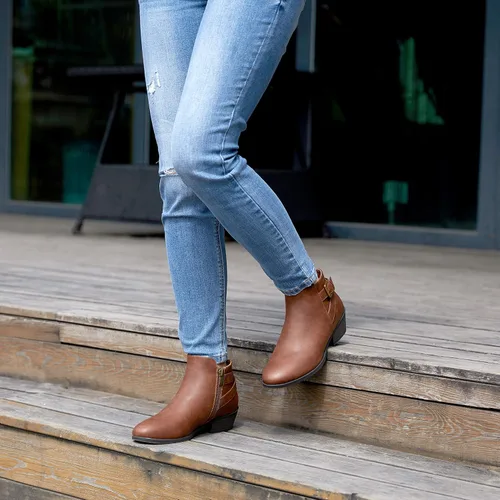 Vista 3 de VEPOSE botas al tobillo para mujer con tacón bajo y grueso, con perforaciones, botas de vaquero