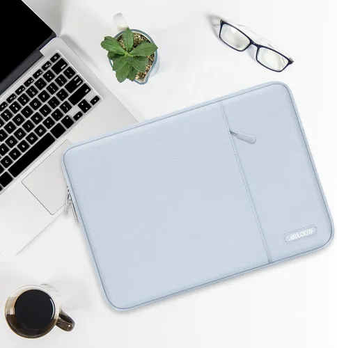 Vista 151 de MOSISO Funda vertical de poliéster con bolsillo para laptop de 13 pulgadas, para computadora MacBook Air M4, M3, M2 y M1 de 2025 a 2018 y Pro M2