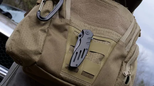 Vista 6 de Smith & Wesson Accessories Extreme Ops SWA24S 7.1in S.S. Folding Knife with 3.1in Serrated Clip Point Blade and Aluminum Handle for Outdoor