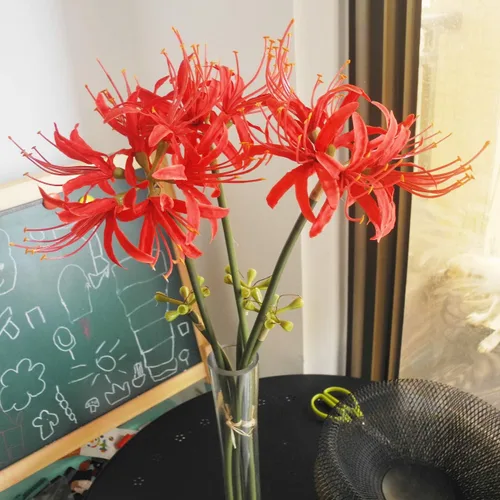 Vista 6 de Calcifer 3 tallos de lirios de araña roja, flores artificiales, bulbos de Lycoris (rojo)