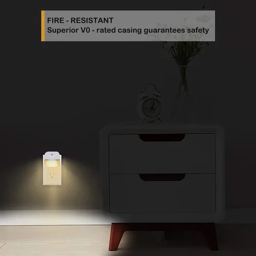 Vista 4 de Uigos LED Night Light Plug in with Dusk to Dawn Sensor, Auto On Off Nightlight for Bedroom Bathroom Hallway Stairs Kitchen, Warm White Glow, Energy
