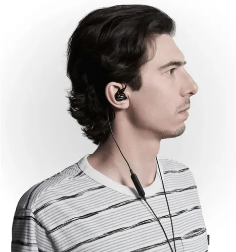 Vista 3 de Shure AONIC 4 auriculares con aislamiento de sonido con cable, sonido detallado, híbrido de doble controlador, ajuste seguro en la oreja, cable