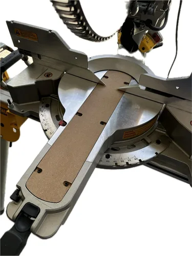 Vista 5 de Inserto de espacio libre cero Compatible con sierras ingletadoras compuestas deslizantes Dewalt DHS780, DHS790, DWS779, DWS782 y DWS 780 Dewalt