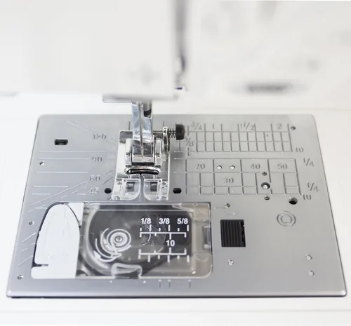 Vista 5 de Janome Memory Craft Horizon 8200QCP Edición especial con paquete exclusivo