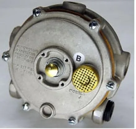 Modelo J con botón de imprimación Montacargas Regulador Convertidor Propano LP Vaporizador