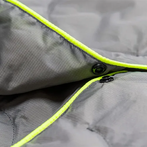 Vista 6 de Pelican Outdoor Woobie - Accesorios de campamento - Manta - Forro de poncho con bolsa de transporte - [Resistente al agua]